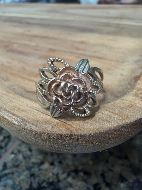Black Hills Gold Jewelry - Floral Rose 10k Gold  Statement Ring size 7